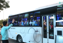 Eager for the FAMILY’s reunion cars  on Tet holiday