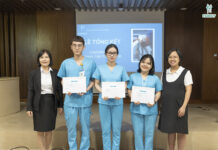 Bệnh viện Đa khoa Gia Đình trao học bổng cho các sinh viên điều dưỡng có thành tích thực tập tốt