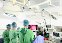 Thường xuyên nhập viện với chỉ số huyết áp vượt ngưỡng 200mmhg, nữ bệnh nhân được phát hiện mang khối u tuyến thượng thận lớn