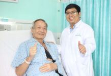 Rách lớn gân chóp xoay không thể khâu, cụ ông 75 tuổi được tái tạo bao khớp trên bằng cân căng mạc đùi